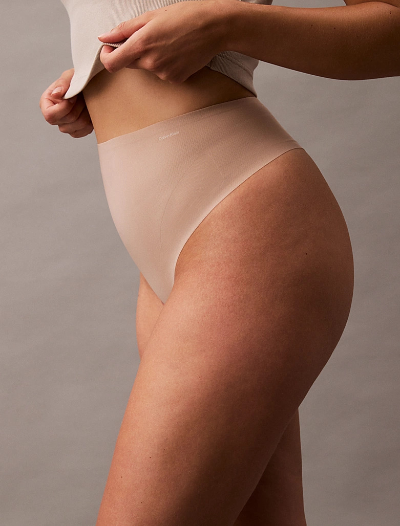 Calvin Klein Shapewear Stay-Put Mesh string