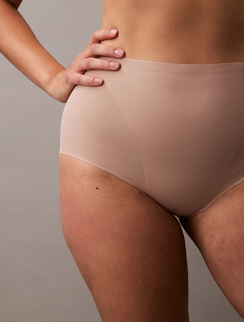 Calvin Klein Shapewear Stay-Put Stretch Slip