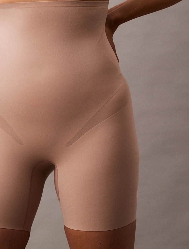 Calvin Klein Shapewear Stay-Put Stretch Short