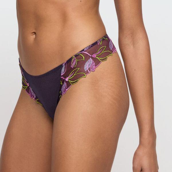 Marie Jo Loish String