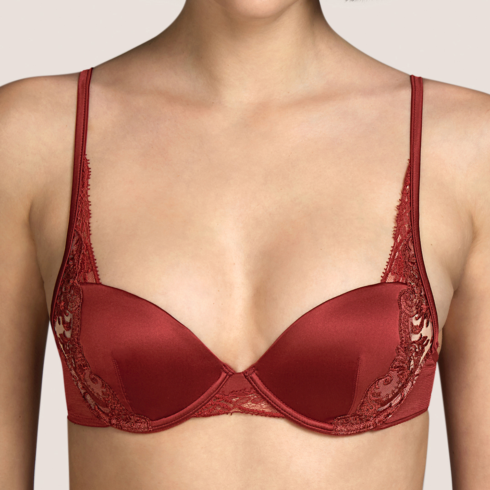 COOPER luxury red mousse bh diep decolletÃ©