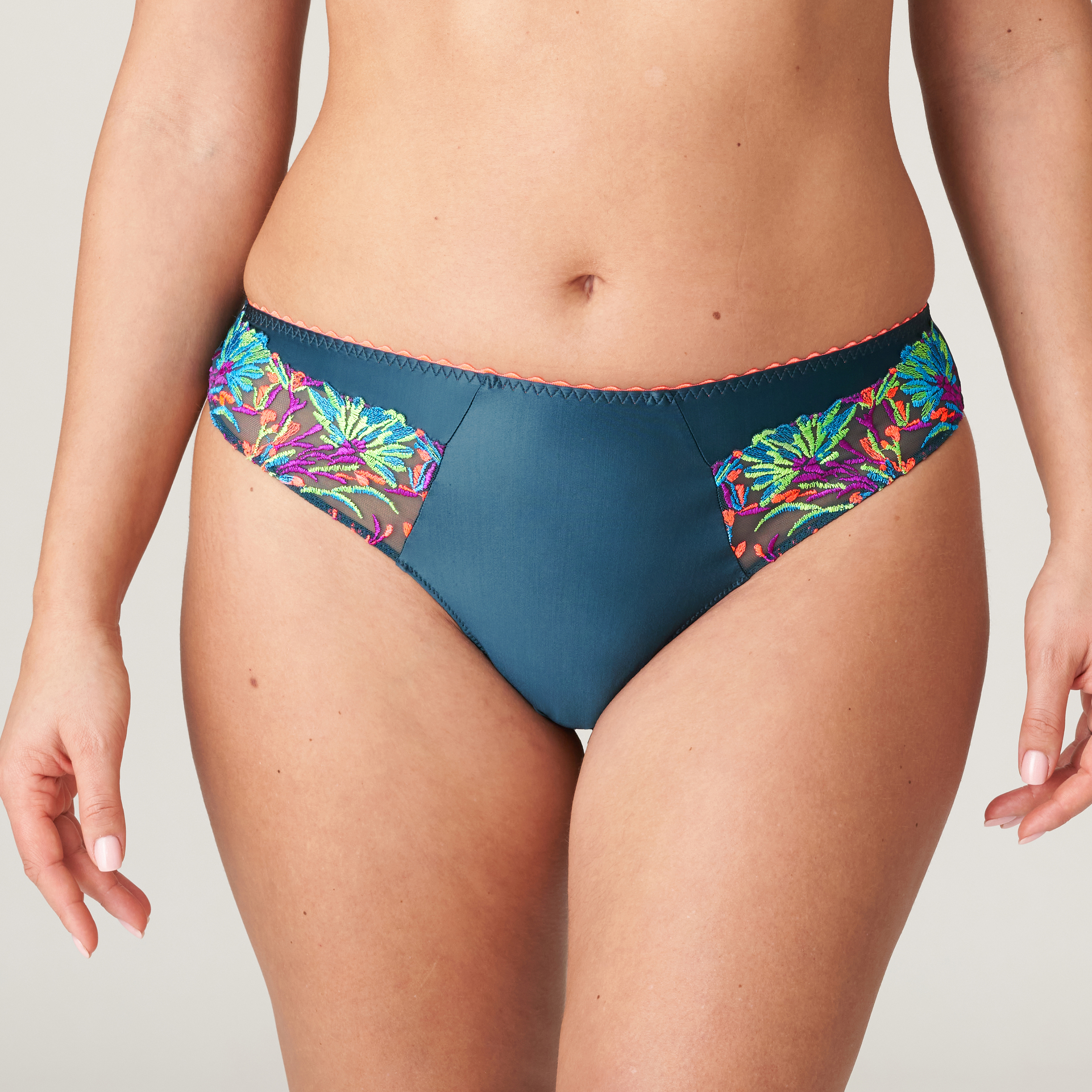 PrimaDonna Las Salinas String