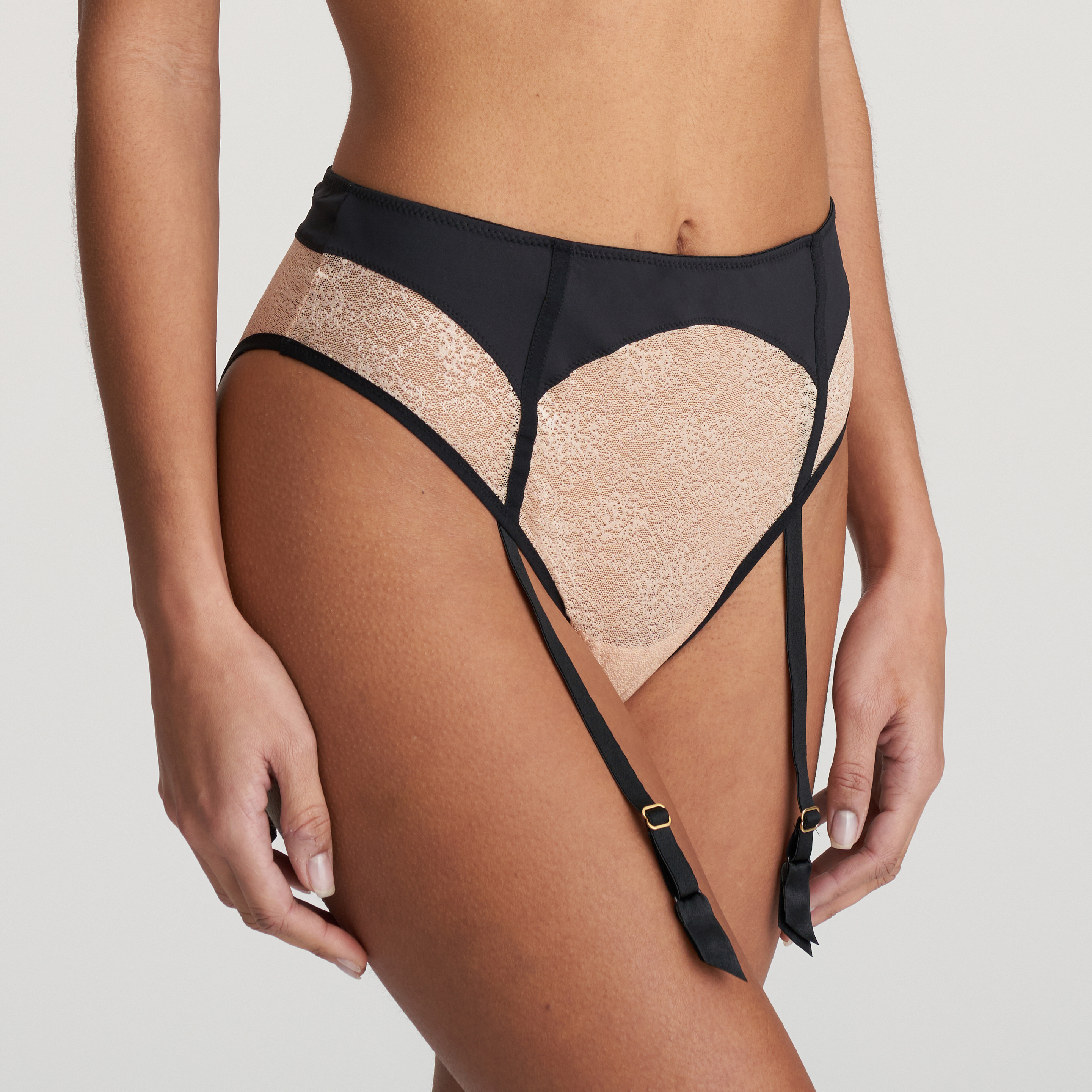 Marie Jo Amman Hoge slip + jarretelles