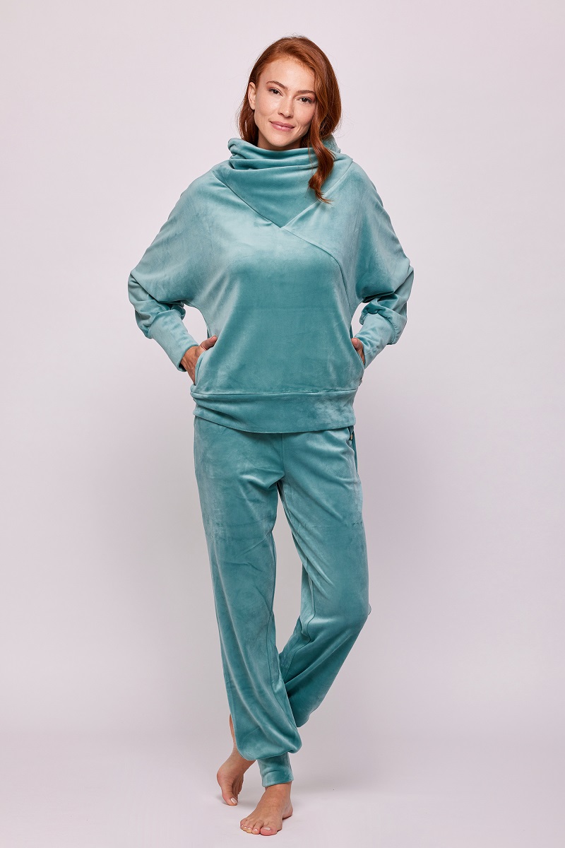 Lords x Lilies Sweater velour met rolkraag + broek