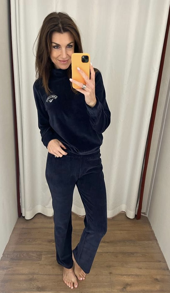 Armani Dames sweater + lange broek, geribbeld
