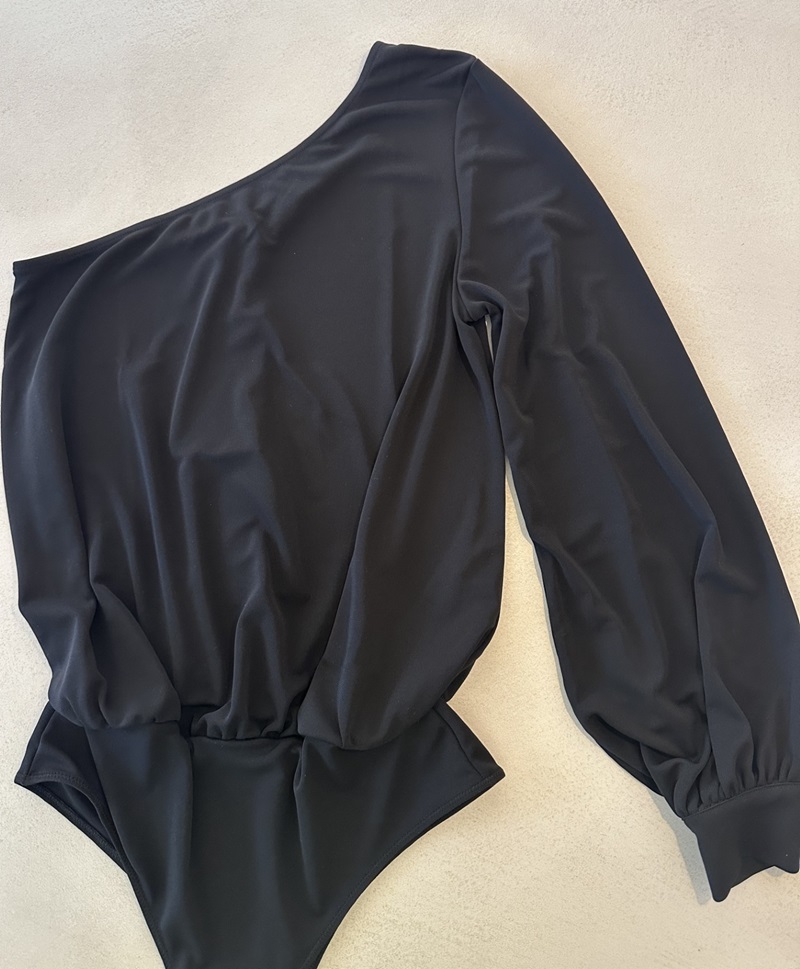 Raffaela d Angelo body asymmetrisch-one shoulder