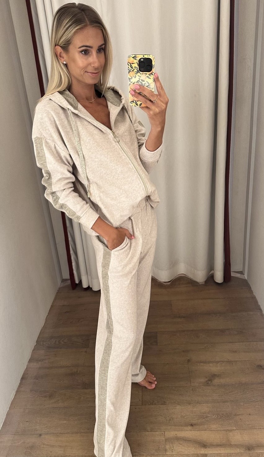 Vitamia sweater met kap en losse broek