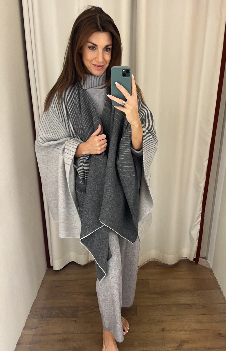 Max Mara poncho