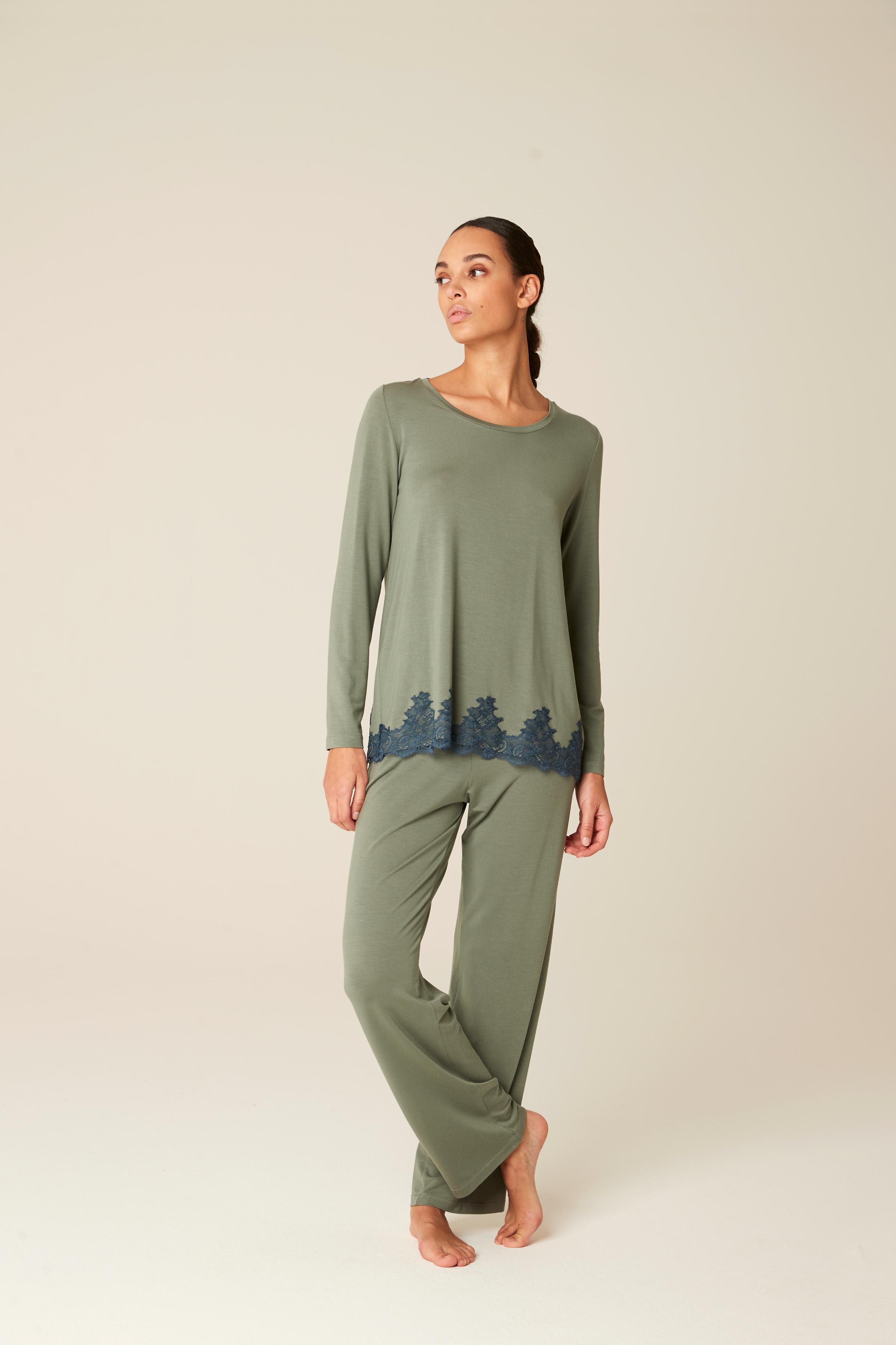 Pluto Leane pyjama met kanten boord
