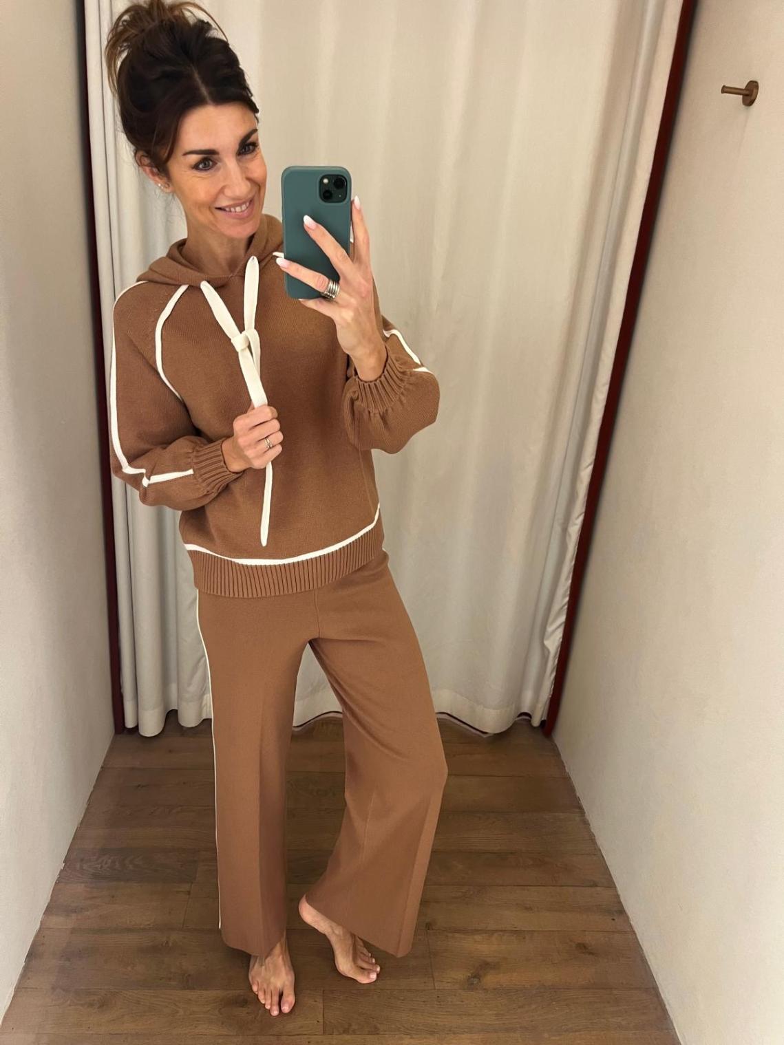 Twin-Set sweater met kap en wijde broek